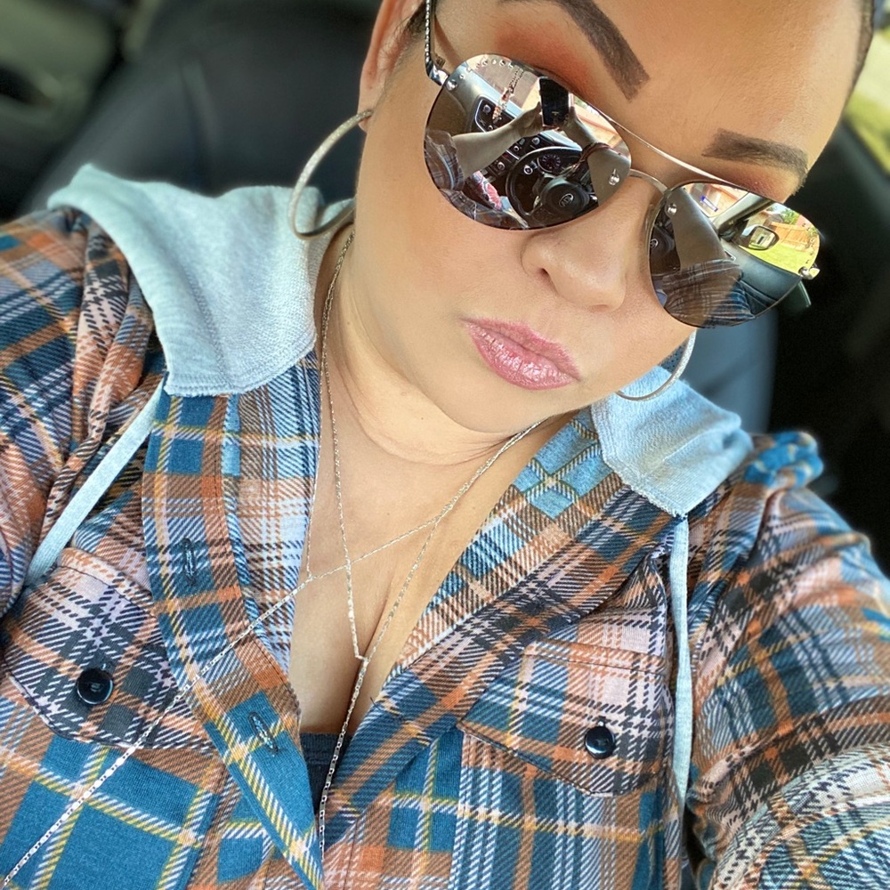 Meet your Posher, Maria